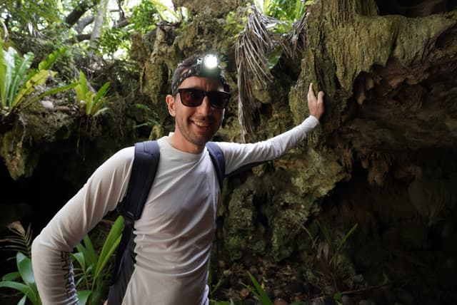 Anatakitaki Cave Tour (Atiu)